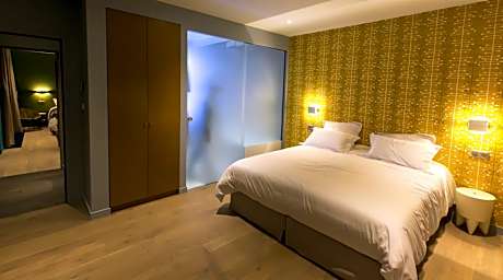 Deluxe Double or Twin Room with Balcony
