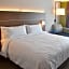 Holiday Inn Express & Suites - Boston South - Randolph