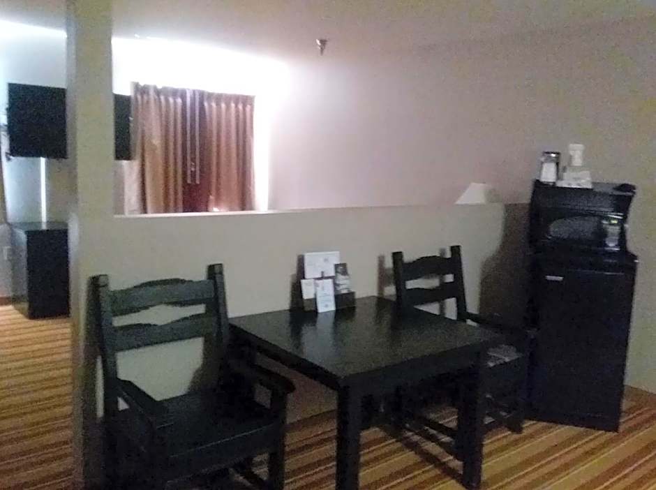 Super 8 by Wyndham Taos