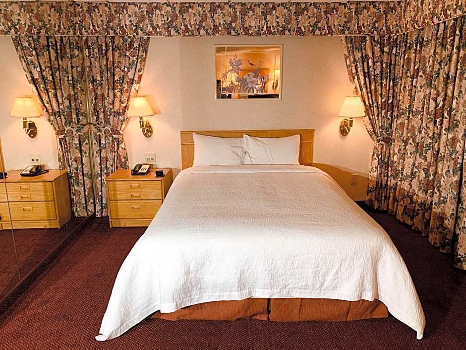 Coliseum Inn & Suites - Garden City Long Island