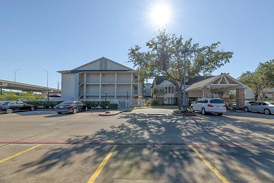 OYO Hotel Houston Katy Freeway