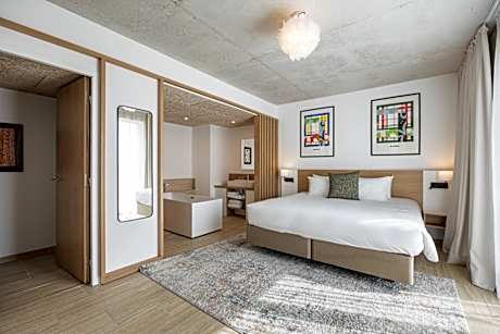 1 Bedroom Suite Balcony