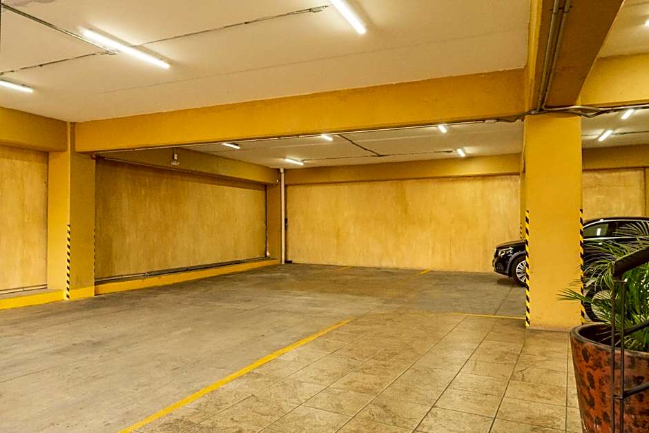 Casa de Adobe Gallery & Luxury Boutique