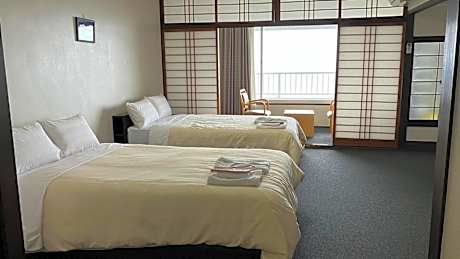 Deluxe Twin Room - Non-Smoking