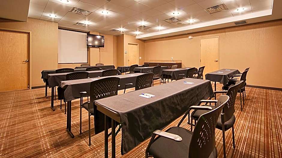 Sonesta Essential Indianapolis Airport
