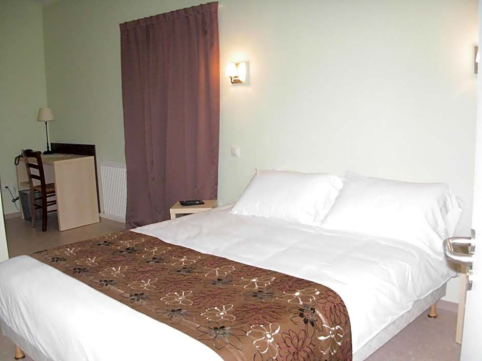 Logis Hôtel Restaurant de la Dore