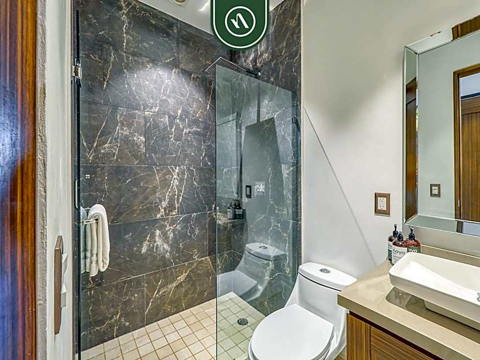Luxury 2BR Condo in Romatic Zone - Rooftop Pool