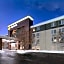 La Quinta Inn & Suites by Wyndham Detroit Utica