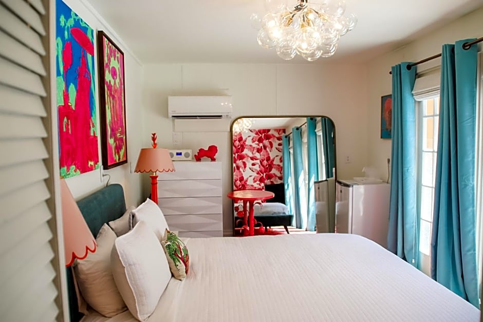 Marreros Guest Mansion - Adult Only