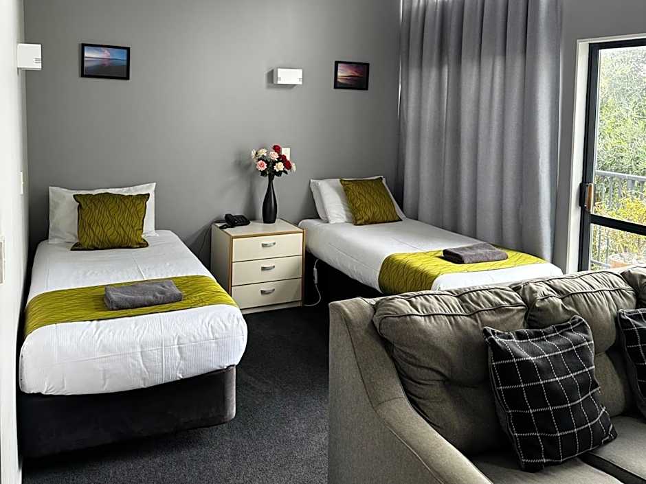 Wrights by the Sea Motel