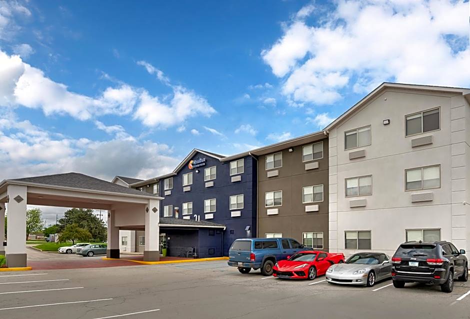 Comfort Inn & Suites North Greenfield