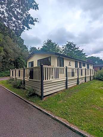 LUXURY STUNNING SENSATION LODGE ON 5 STAR SHOREFIELD COUNTRY PARK New Forest ENTERTAINMENT AND LEISURE PASSES INCLUDED