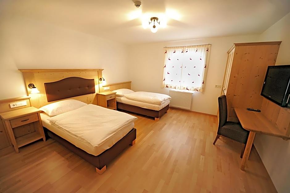 Apartments Restaurant Rusctlea