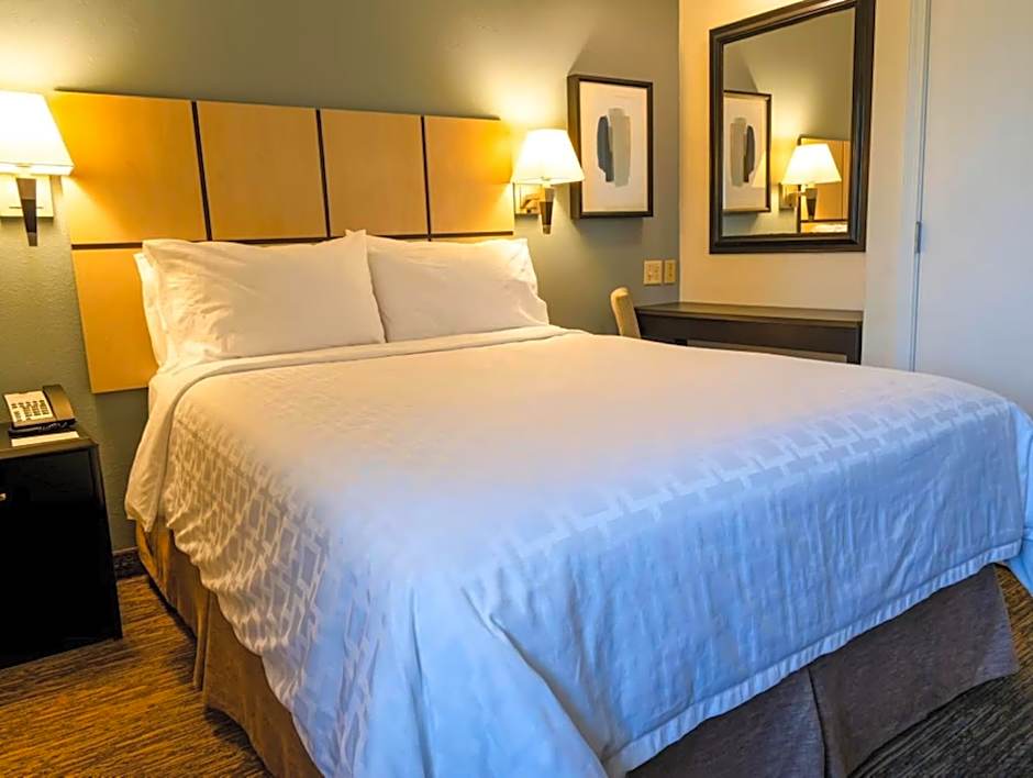 Candlewood Suites East Lansing by IHG