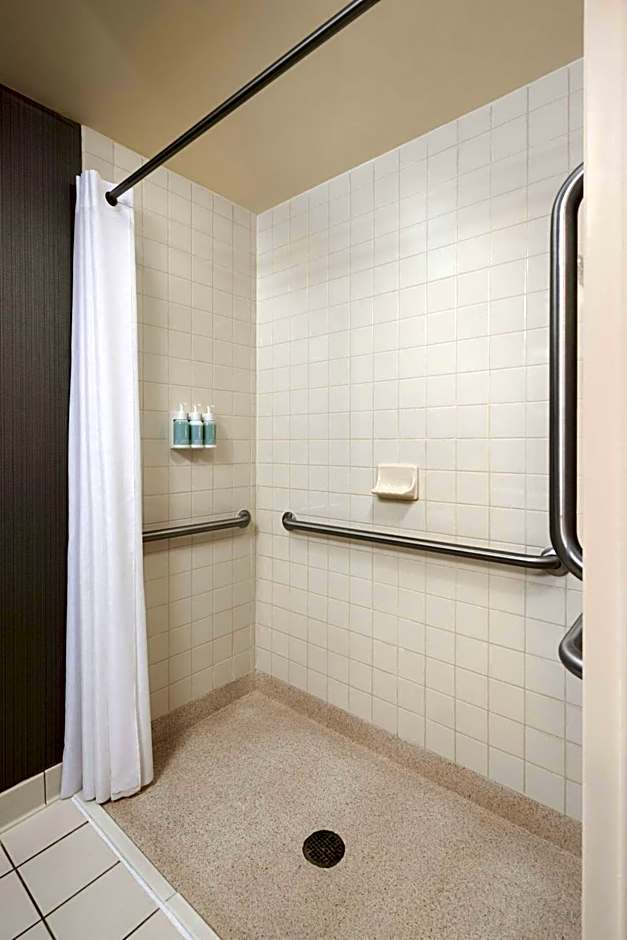 Courtyard by Marriott Bloomington by Mall of America