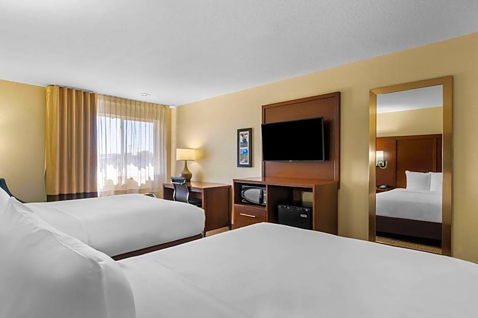 Comfort Inn & Suites Greeley