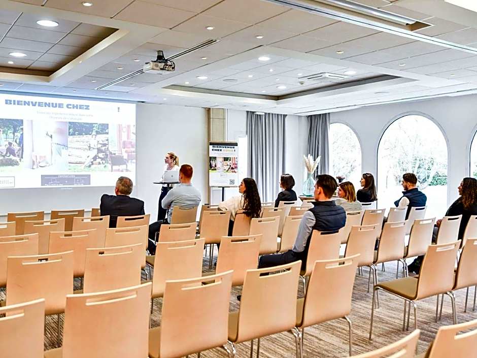 Mercure Parc Du Coudray Demeure De Campagne