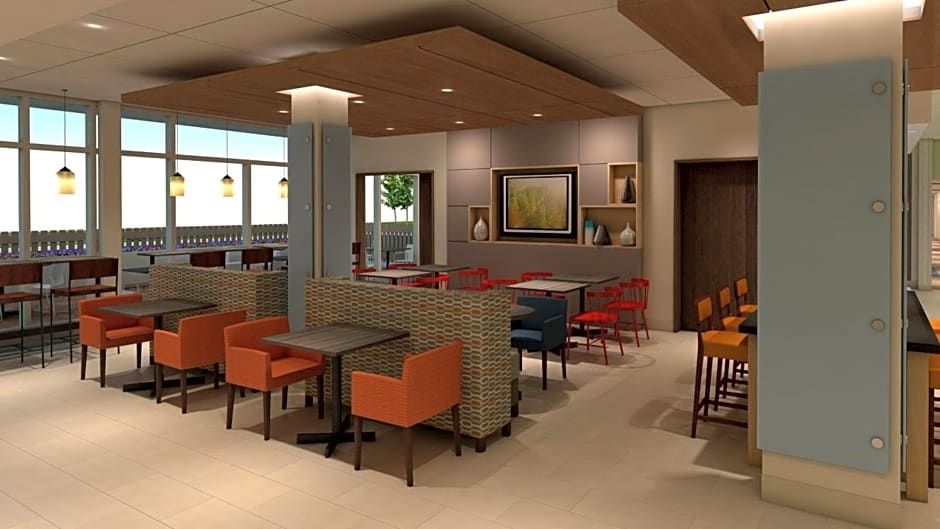 Holiday Inn Express & Suites Troy, an IHG Hotel