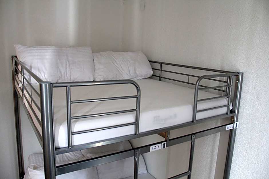 Stay2Night City Center Hostel