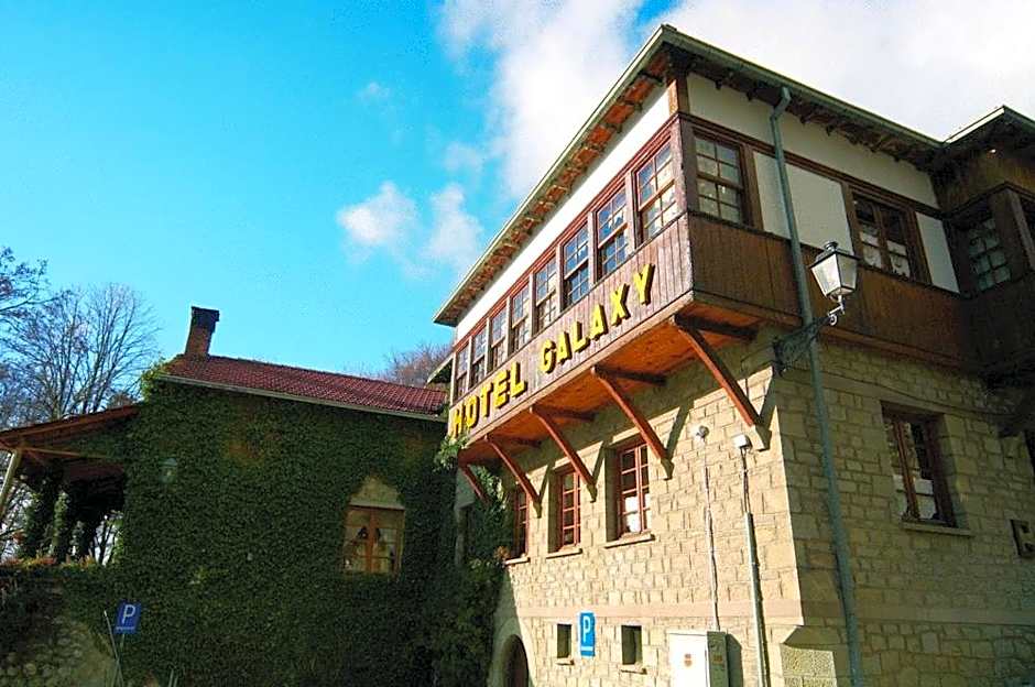 Hotel Galaxias