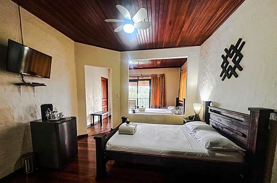 Tabulia Tree Hotel and Villas