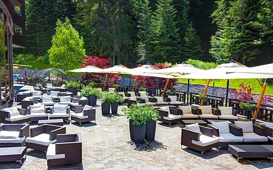 Lux Garden Hotel