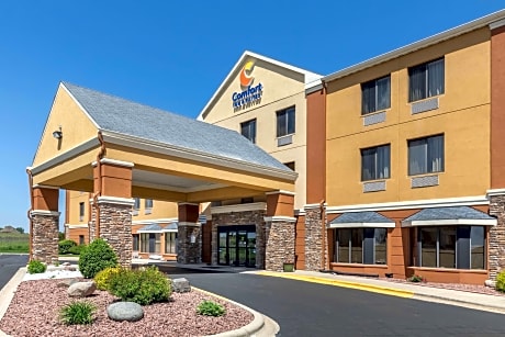 Comfort Inn Suites Kenosha Kenosha Hotels Wi At Getaroom