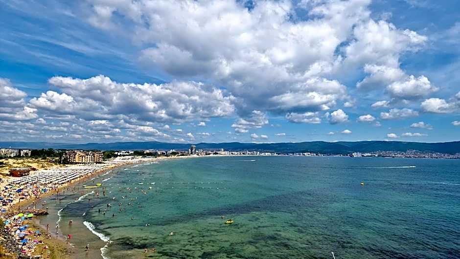 Paradiso Dreams Hotel