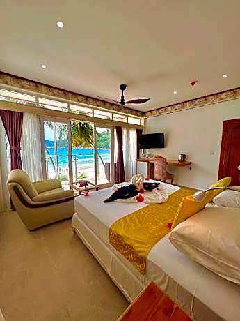Deluxe Beach View Room