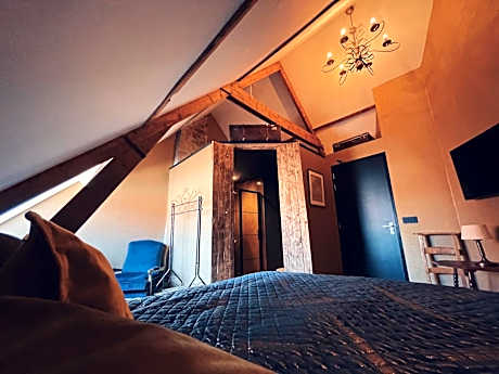 Suite with Garden View