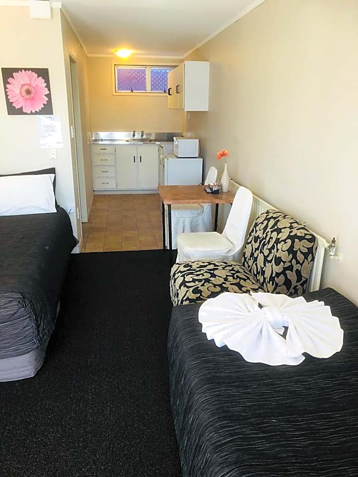 Gateway International Motel