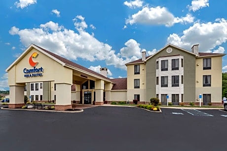 Comfort Inn & Suites Warsaw near US-30