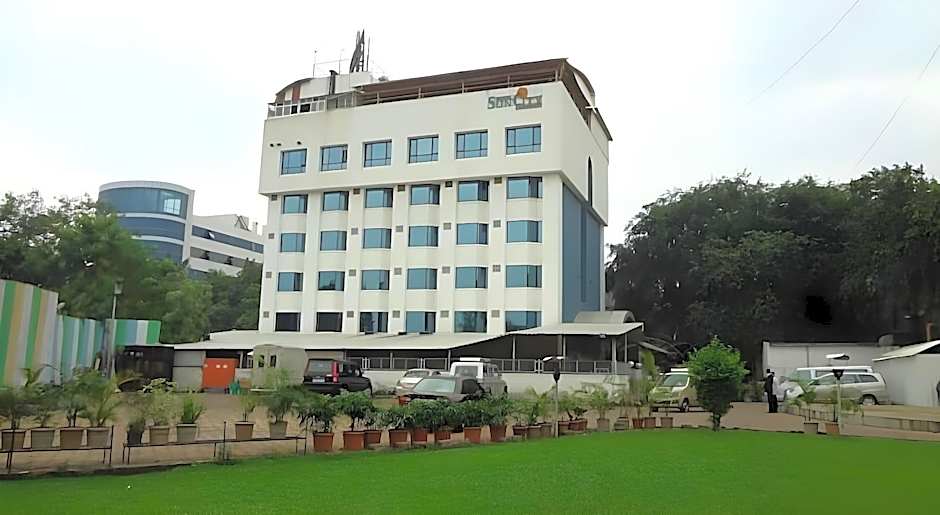 Hotel Suncity Residency