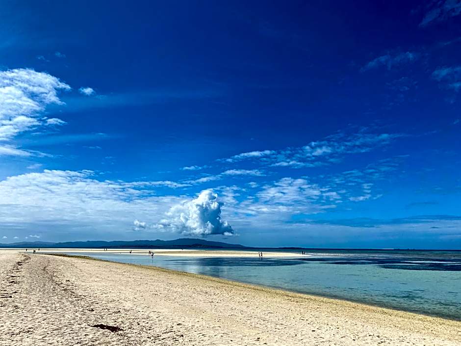 Taketomijima Guesthouse and je Taime