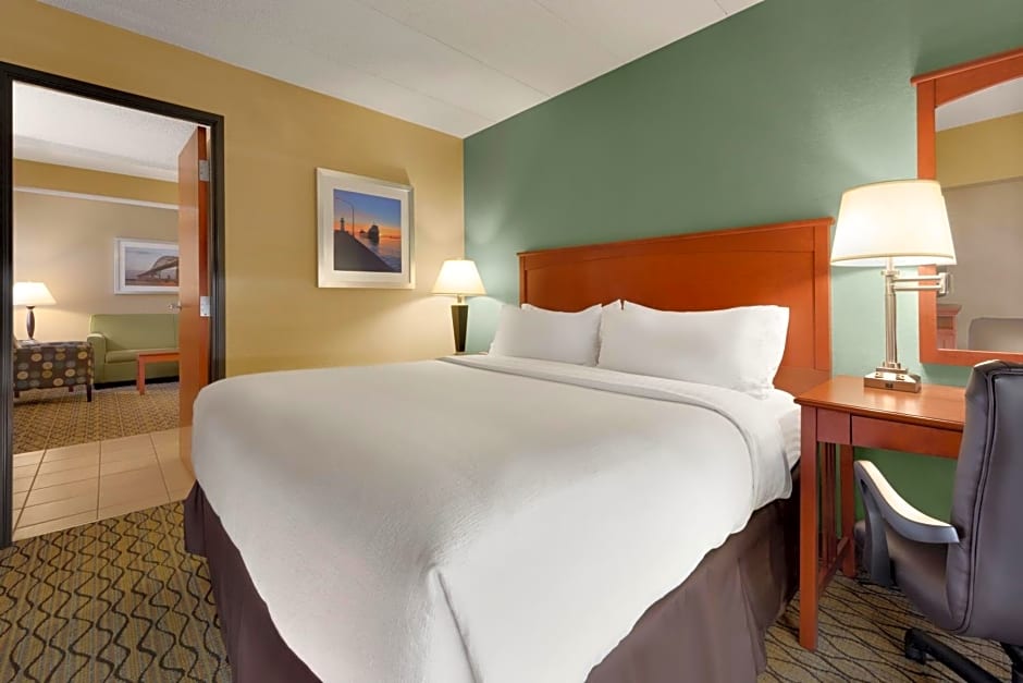 Holiday Inn & Suites Duluth-Downtown By IHG