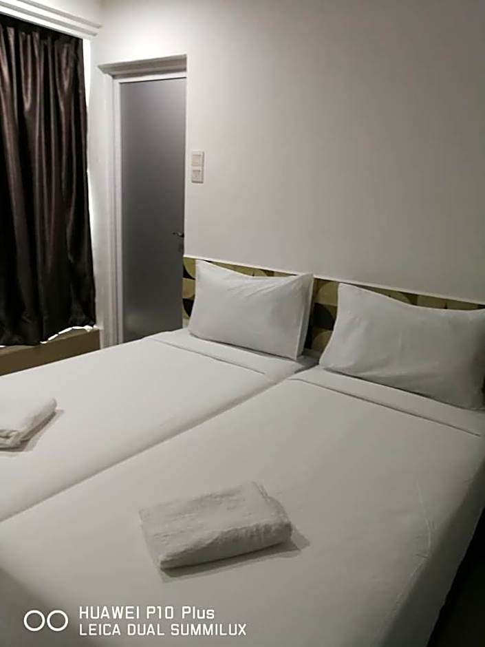 Grand Bagan Hotel
