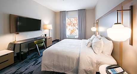 King Room - Hearing Accessible