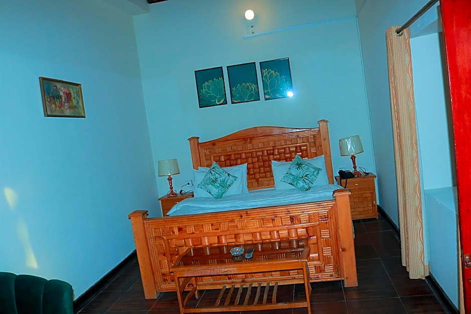 Umda Hotel Pine Top – Murree, IN