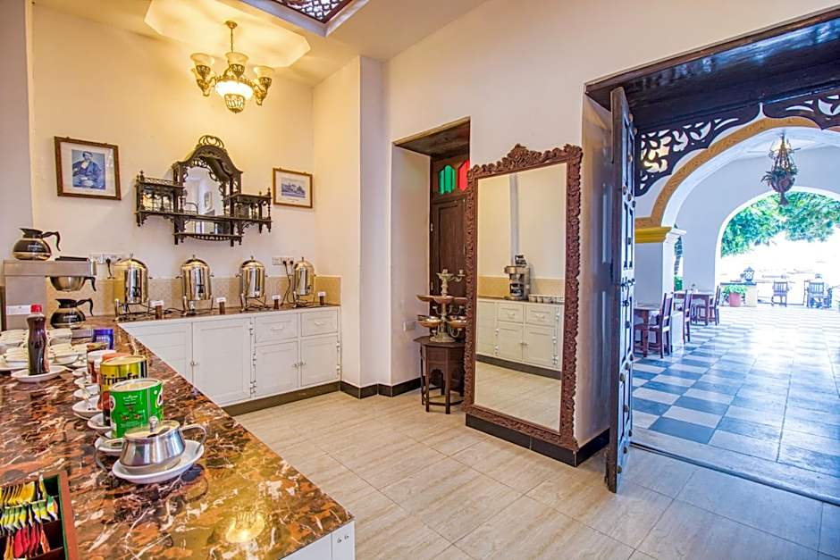Tembo House Hotel