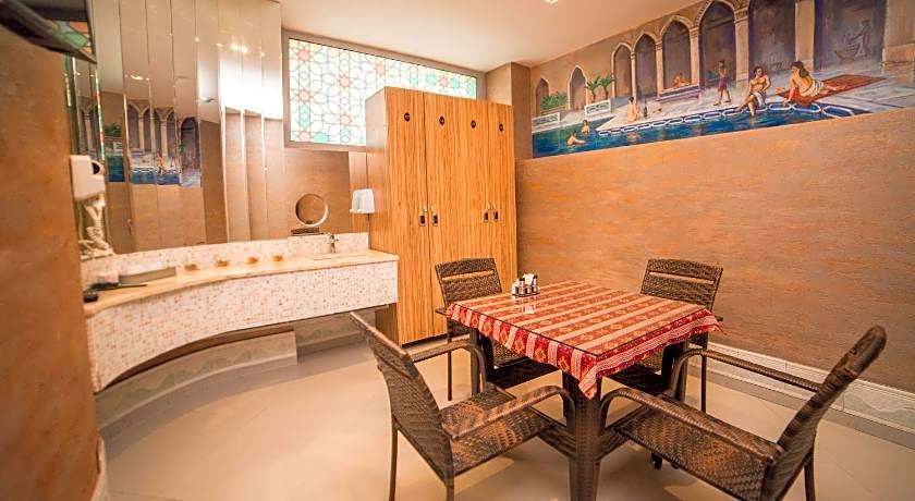 Parkway inn Hotel and Spa