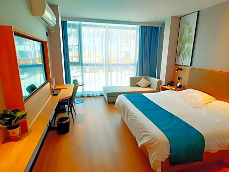 GTI - Deluxe 1 Bed, 1.8M Bed