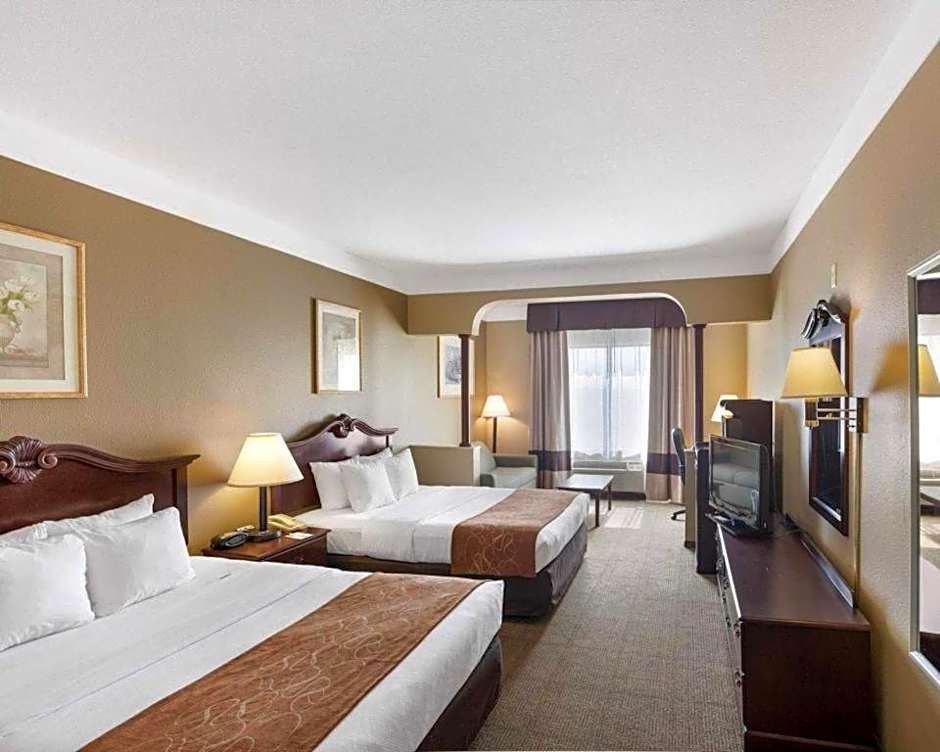 Comfort Suites Plainview