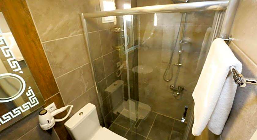 Grand moon hotel suites 