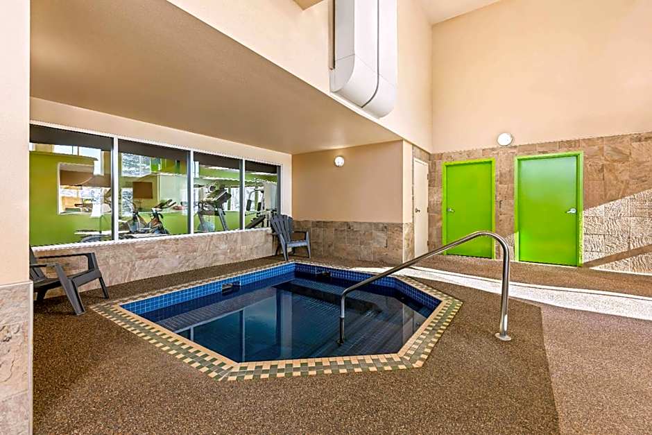 Wingate by Wyndham Calgary South