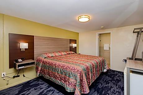 King Room - Non-Smoking