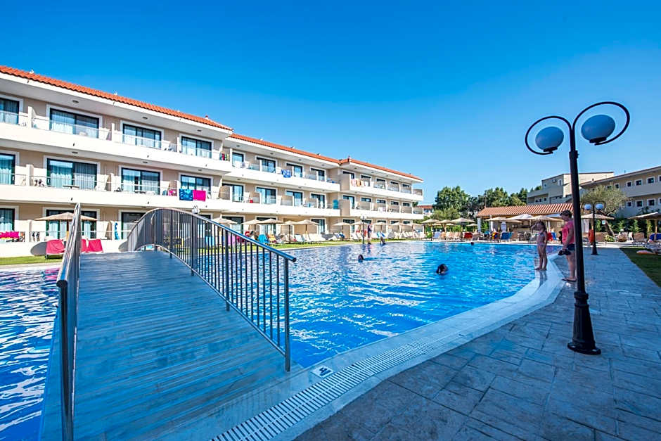 Angela Beach Hotel & Apts