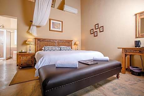 Standard Double Suite