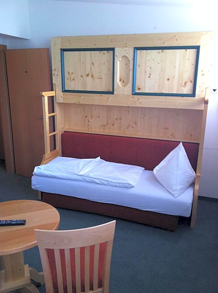 Triple Room — 5 fotoğraftan 1. fotoğraf