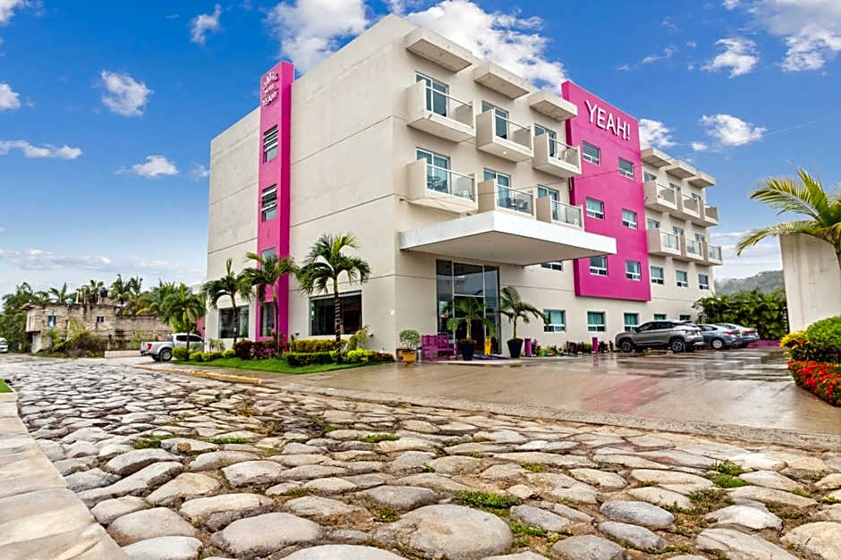 Hotel Yeah Rincón de Guayabitos