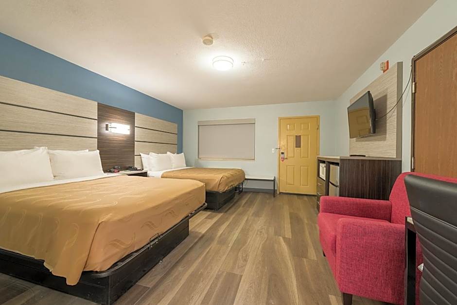 Quality Inn & Suites Manitou Springs at Pikes Peak / Garden of the Gods